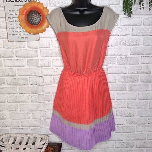 American Eagle Pleated Ruffle Fit & Flare Dress Boho Hippie XS - Picture 2 of 12